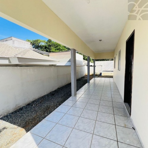 CASA NO BAIRRO AMIZADE EM GUARAMIRIM