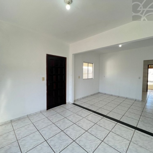 CASA NO BAIRRO AMIZADE EM GUARAMIRIM