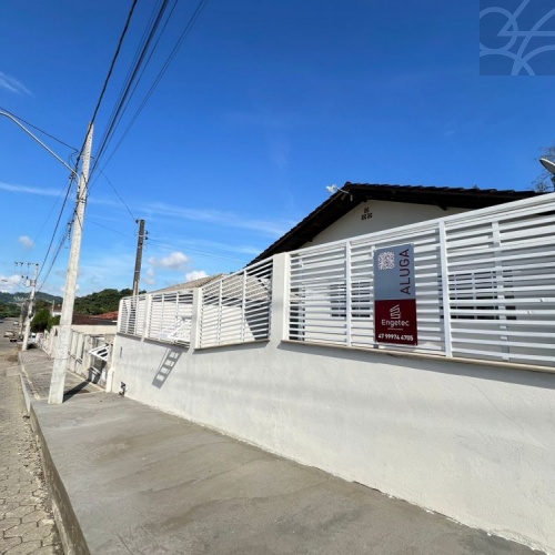 CASA NO BAIRRO AMIZADE EM GUARAMIRIM