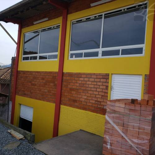 Galp�o no bairro Centro