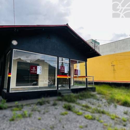 Casa Comercial no bairro Vila Lalau 