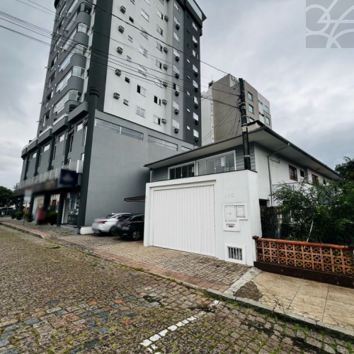 Casa Comercial no bairro centro 