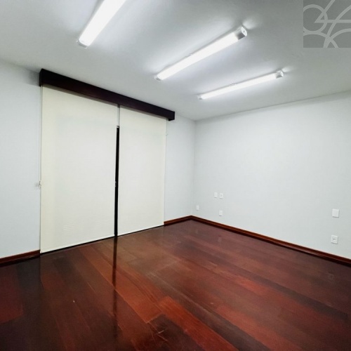 Casa Comercial no bairro centro 