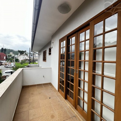 Casa Comercial no bairro centro 