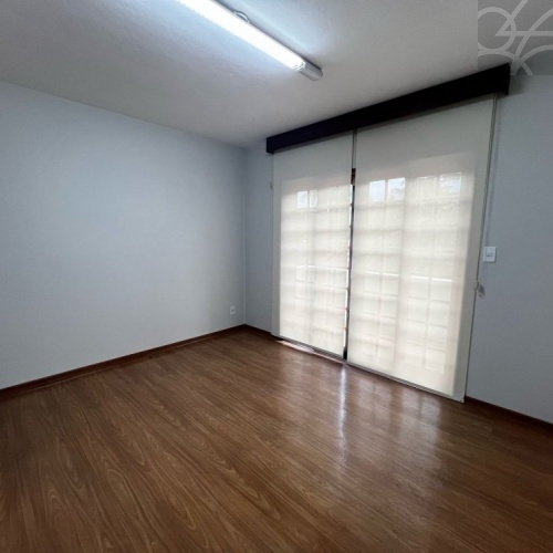 Casa Comercial no bairro centro 