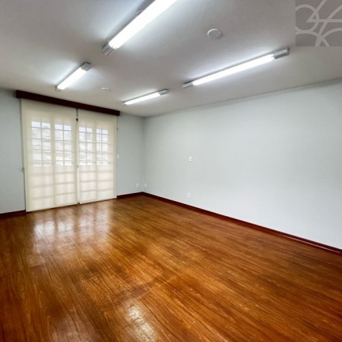 Casa Comercial no bairro centro 