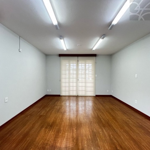 Casa Comercial no bairro centro 