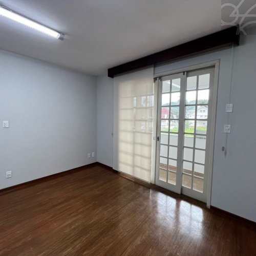 Casa Comercial no bairro centro 