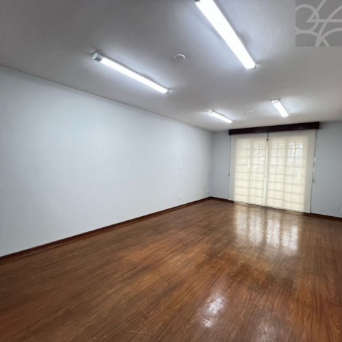 Casa Comercial no bairro centro 