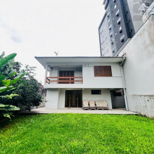 Casa Comercial no bairro centro 