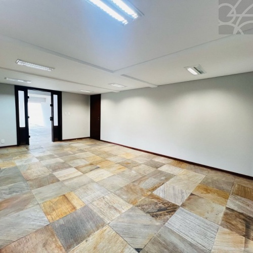 Casa Comercial no bairro centro 