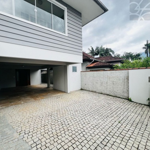 Casa Comercial no bairro centro 