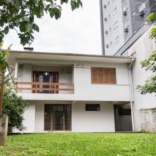Casa Comercial no bairro centro 