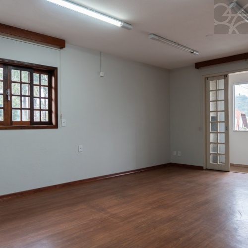 Casa Comercial no bairro centro 