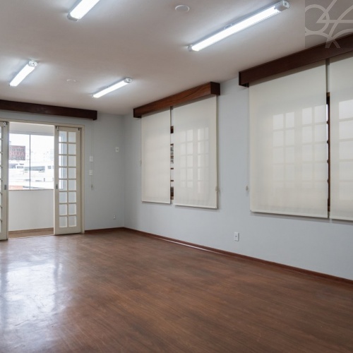 Casa Comercial no bairro centro 