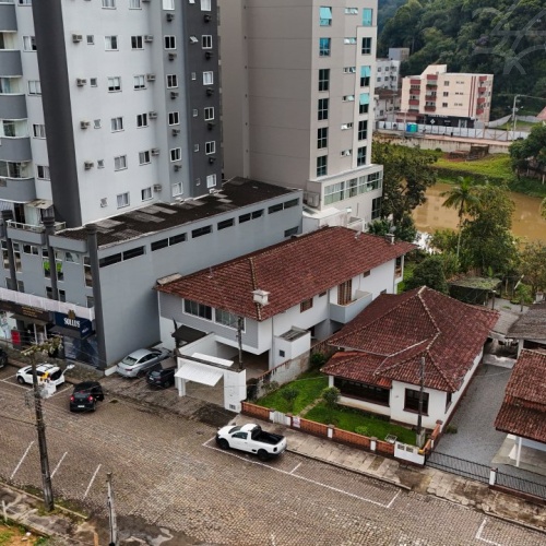 Casa Comercial no bairro centro 