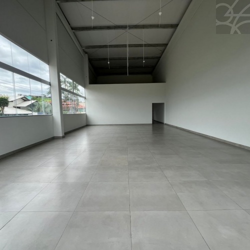 Sala Comercial no bairro Corticeira