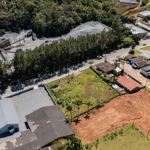 Terreno no bairro figueirinha 