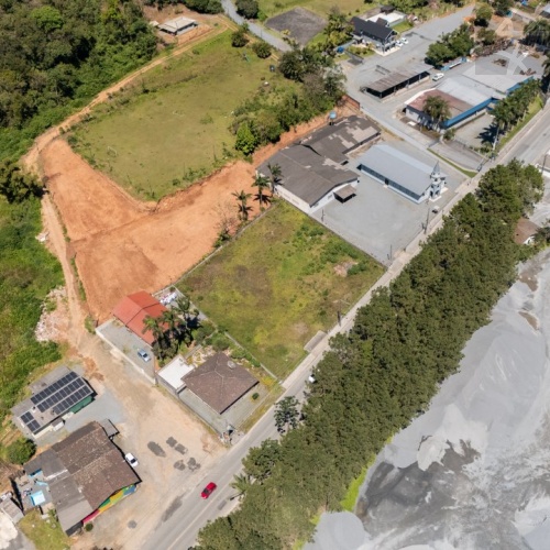 Terreno no bairro figueirinha 
