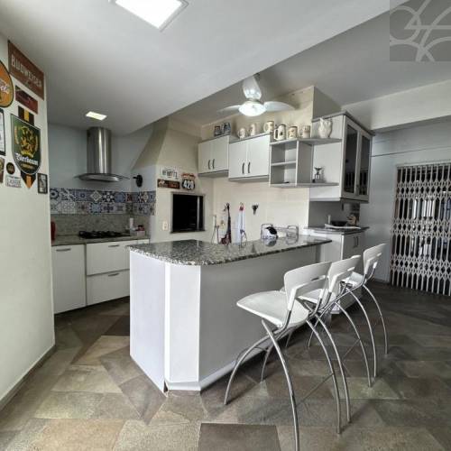 Casa Comercial no Bairro Centro