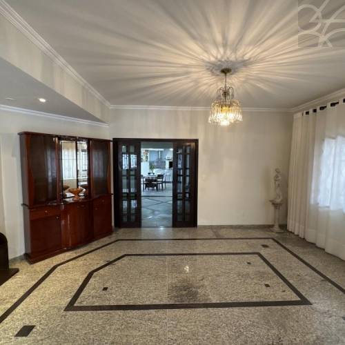 Casa Comercial no Bairro Centro