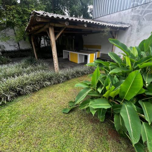 Casa Comercial no Bairro Baependi 