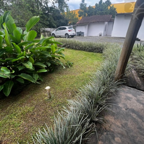 Casa Comercial no Bairro Baependi 