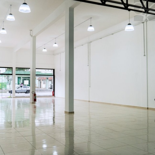 SALA COMERCIAL NO BAIRRO  CENTRO 