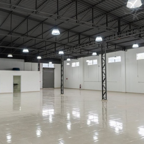 SALA COMERCIAL NO BAIRRO  CENTRO 
