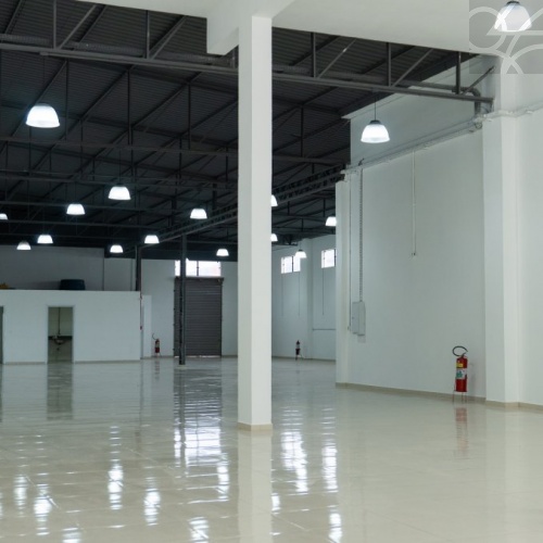 SALA COMERCIAL NO BAIRRO  CENTRO 