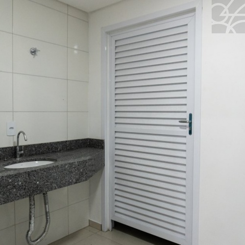 SALA COMERCIAL NO BAIRRO  CENTRO 