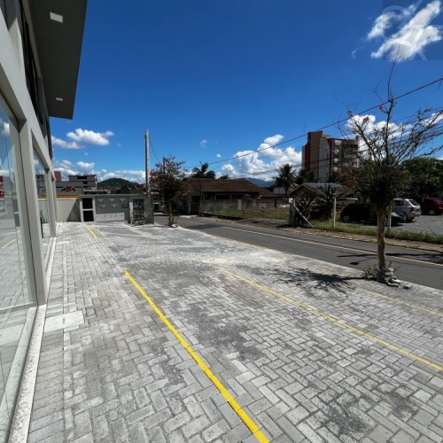 SALA COMERCIAL NO bairro CENTRO