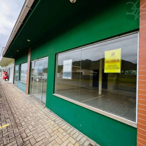 SALA COMERCIAL NO bairro RIO DA LUZ 