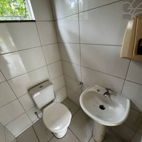 SALA COMERCIAL NO bairro RIO DA LUZ 