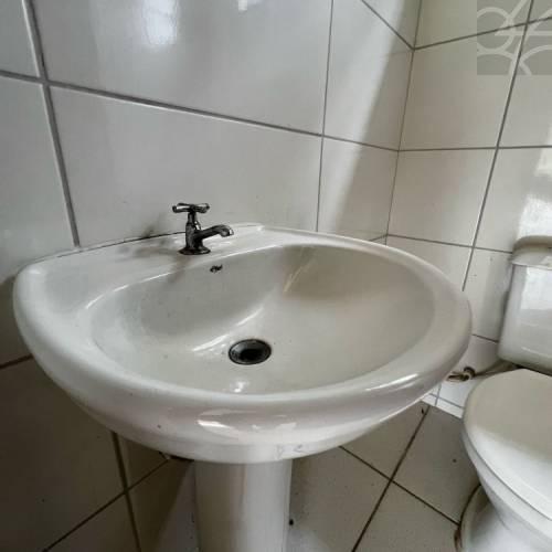 SALA COMERCIAL NO bairro RIO DA LUZ 