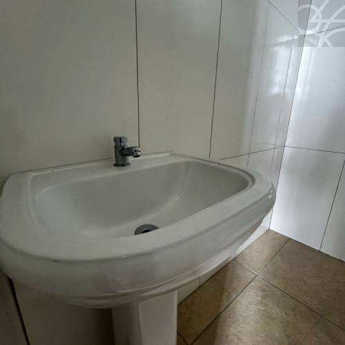 SALA COMERCIAL NO BAIRRO BARRA DO RIO CERRO