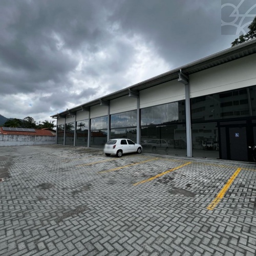 SALA COMERCIAL NO BAIRRO BARRA DO RIO CERRO