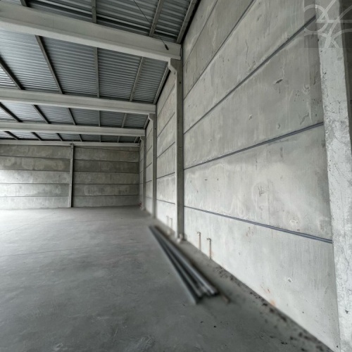 SALA COMERCIAL NO BAIRRO BARRA DO RIO CERRO
