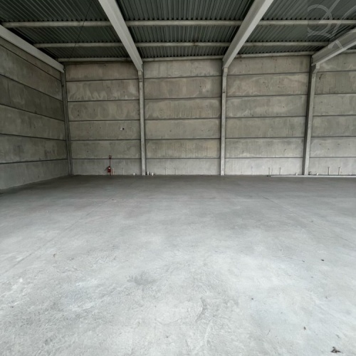 SALA COMERCIAL NO BAIRRO BARRA DO RIO CERRO