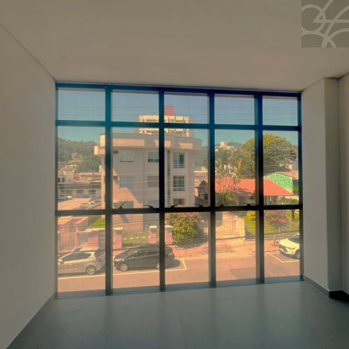 SALA COMERCIAL NO BAIRRO VILA NOVA 