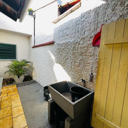 CASA COMERCIAL NO BAIRRO VILA BAEPENDI