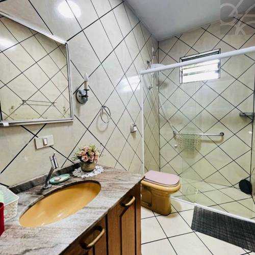 CASA COMERCIAL NO BAIRRO VILA BAEPENDI