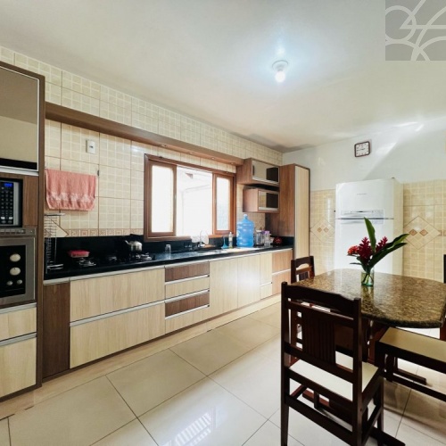CASA COMERCIAL NO BAIRRO VILA BAEPENDI