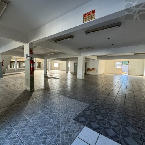 GALP�O NO BAIRRO JARAGUA ESQUERDO 