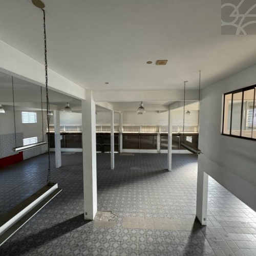 GALP�O NO BAIRRO JARAGUA ESQUERDO 