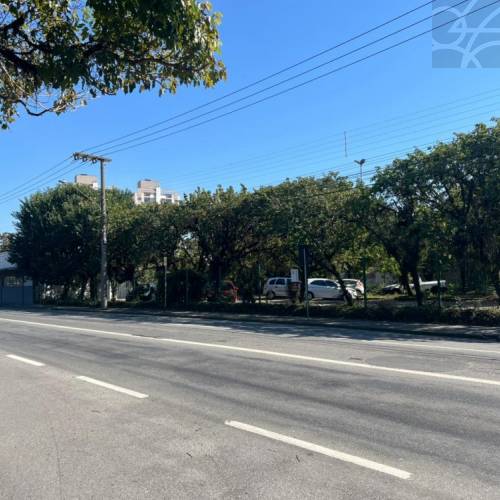 GALP�O INDUSTRIAL NO BAIRRO VILA LALAU 