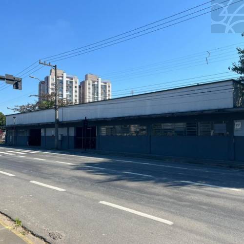 GALP�O INDUSTRIAL NO BAIRRO VILA LALAU 