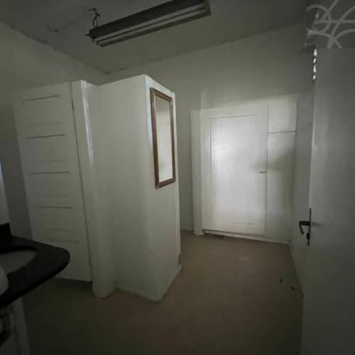 GALP�O INDUSTRIAL NO BAIRRO VILA LALAU 