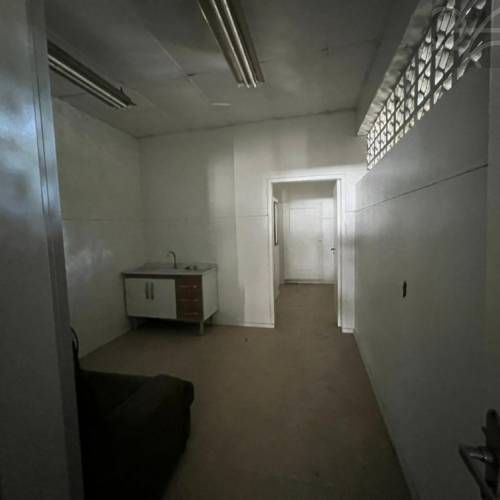 GALP�O INDUSTRIAL NO BAIRRO VILA LALAU 