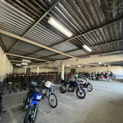 GALP�O INDUSTRIAL NO BAIRRO VILA LALAU 